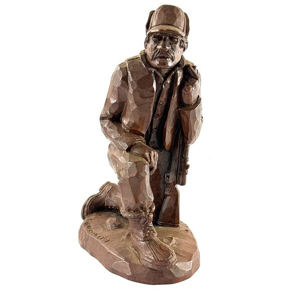 Red Mill Mfg. Hunter with Rifle Sculpture Signed R. Wetherbee (1991) Made In USA - Picture 2 of 7